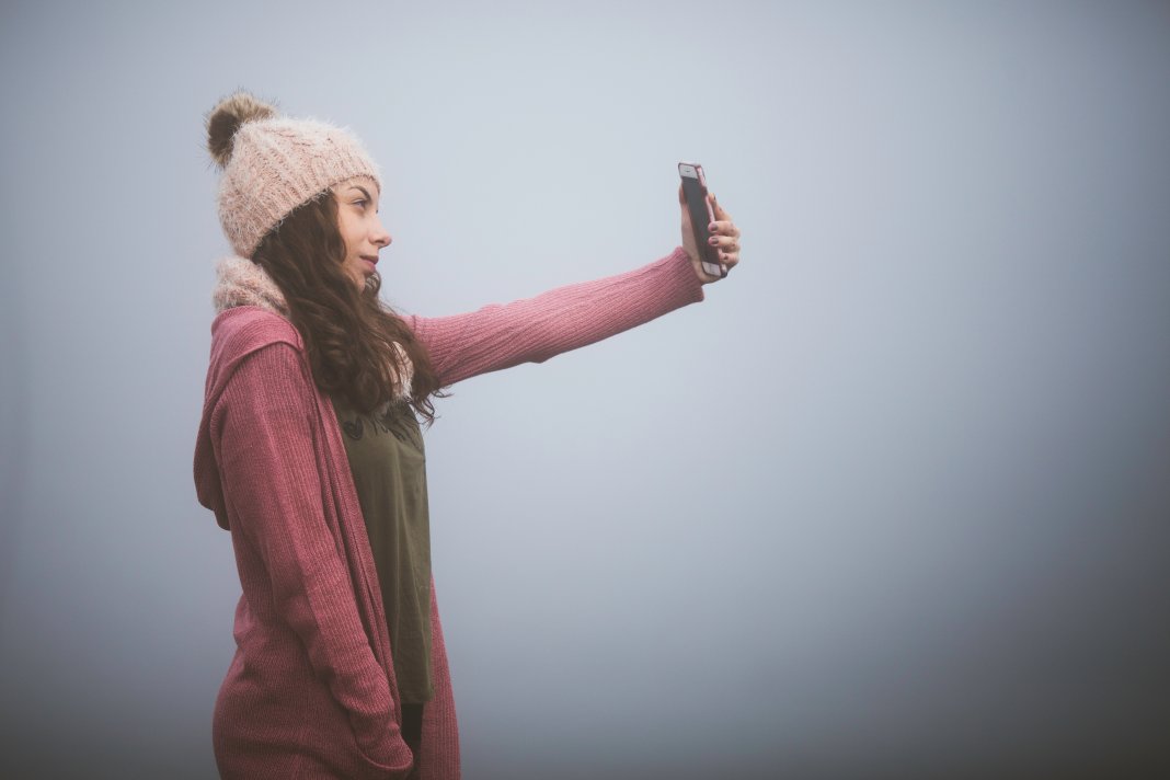 Garotas cristãs e selfies sedutoras, por quê? | Por Kristen Clark